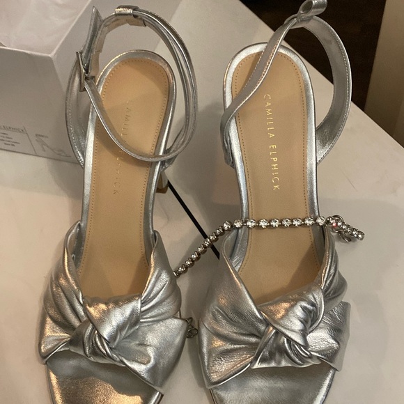 brans new! Gorgeous heels with two different straps - Picture 1 of 4